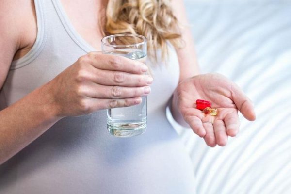 Grossesse et médicaments : les précautions à prendre pour maman et bébé